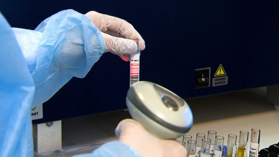 В Роспотребнадзоре отметили рост числа детей, заразившихся «омикроном»