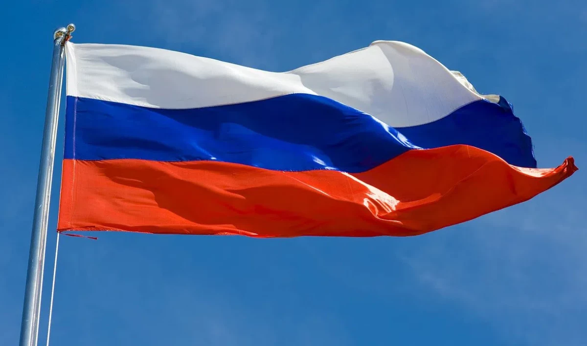 Петербуржцев поздравили с Днем Государственного флага - tvspb.ru