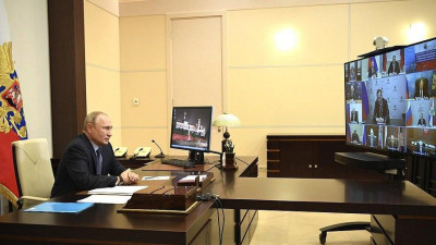 Путин обсудил с постоянными членами Совбеза экономическую ситуацию в стране и борьбу с коронавирусом