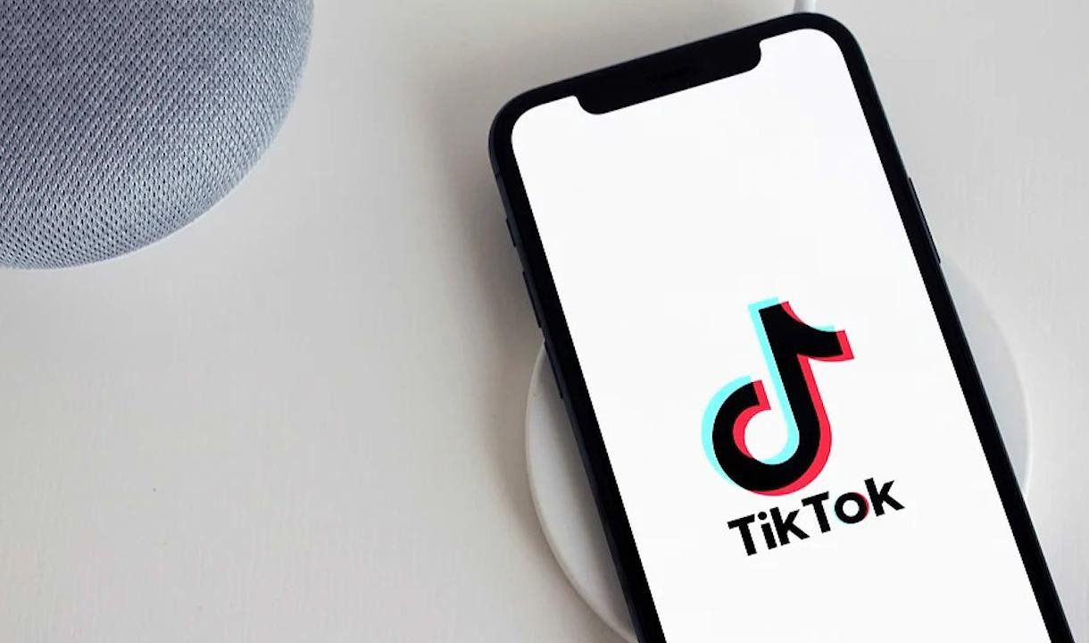 Платформа TikTok делает пожертвование в 25 млн рублей и запускает  благотворительную кампанию в поддержку врачей | Телеканал Санкт-Петербург