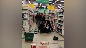 Охранников гипермаркета, которые задержали покупателя с топором, хотят премировать