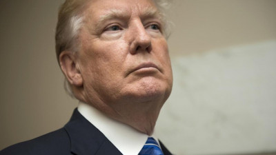 Трамп поручил снова увеличить пошлины на китайские товары