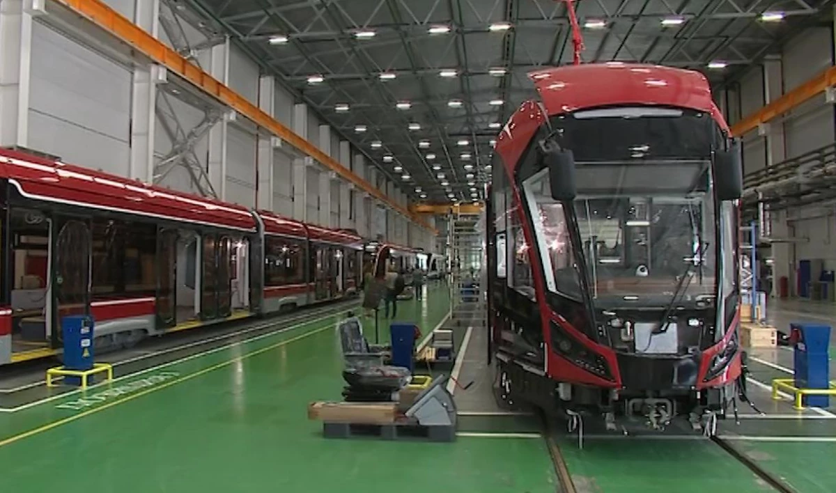 В Петербурге появится 13 новых трамваев из алюминия - tvspb.ru