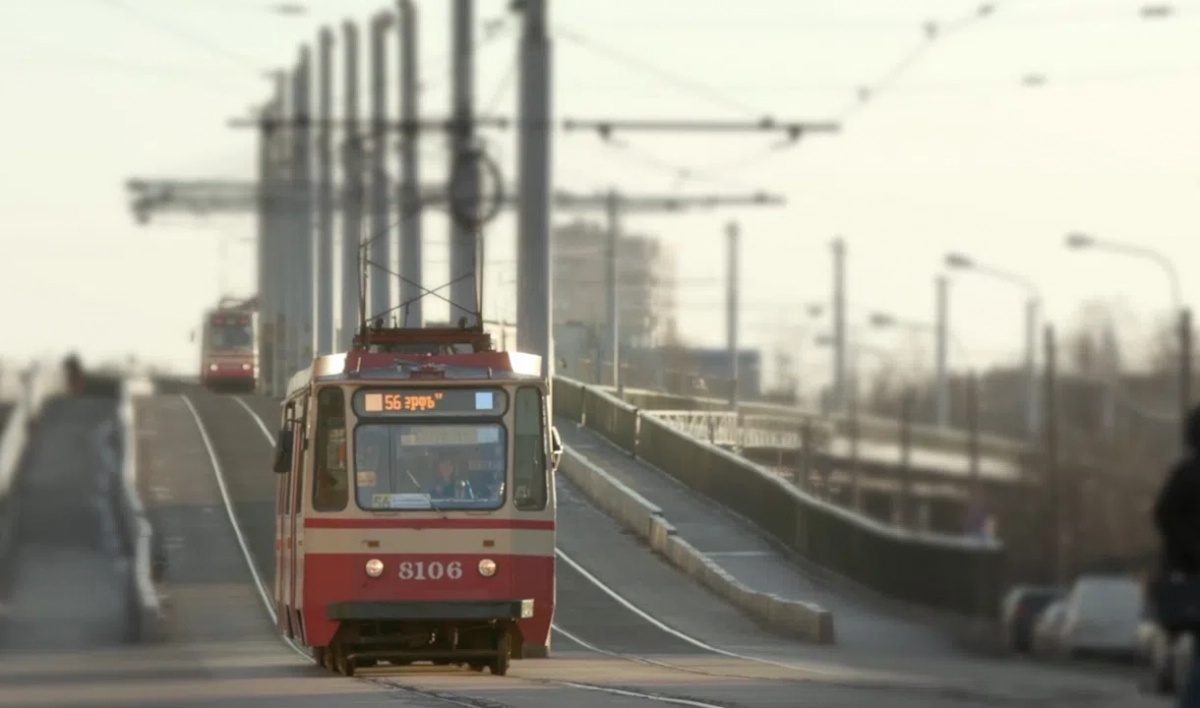 Почти 500 трамваев и 400 троллейбусов заменят в Петербурге к 2025 году - tvspb.ru