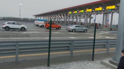 Владимир Путин поручил губернаторам обустроить инфраструктуру трассы М-11