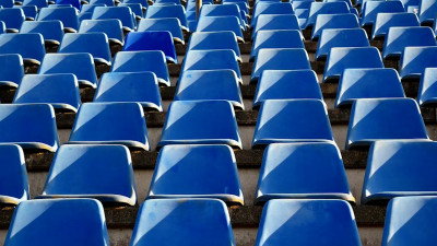 В ноябре трибуны на стадионах Петербурга разрешат заполнять на треть