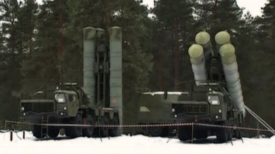 В Ленобласти на боевое дежурство заступили новые комплексы системы С-400