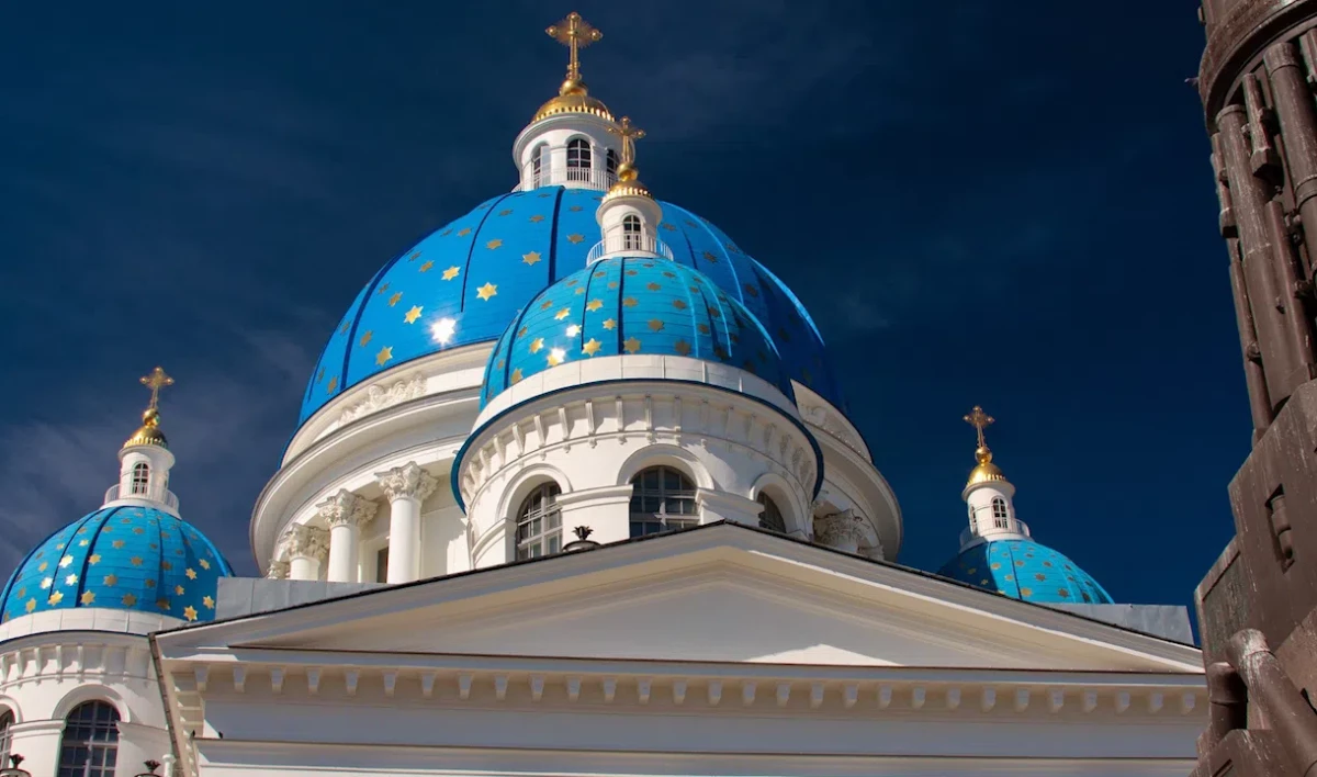 Тимофей Грядочник и Праздник падающих шкафов. Что отмечают 2 июня - tvspb.ru