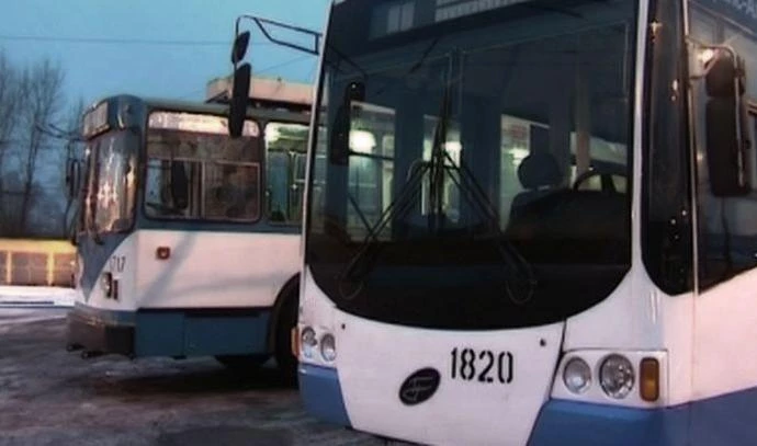 Троллейбус №37 будет работать в рождественскую ночь - tvspb.ru