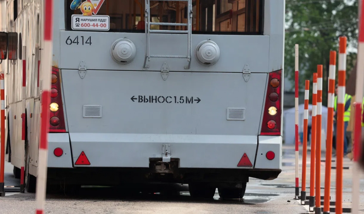 Троллейбус №47 в Купчино меняет маршрут из-за аварии - tvspb.ru