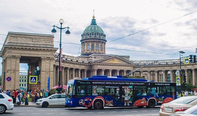 В Петербурге к чемпионату мира украсили 100 трамваев и троллейбусов - tvspb.ru
