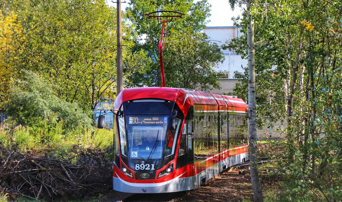 В Петербурге полностью обновили составы на трамвайном маршруте №60 - tvspb.ru