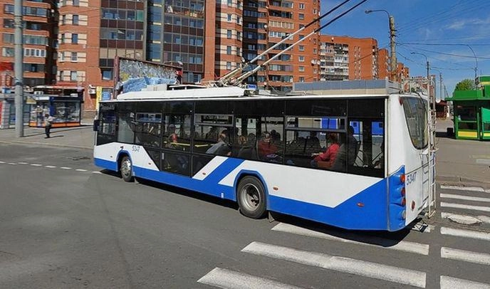 Троллейбусы и трамваи изменят маршруты 9 мая в центре города - tvspb.ru