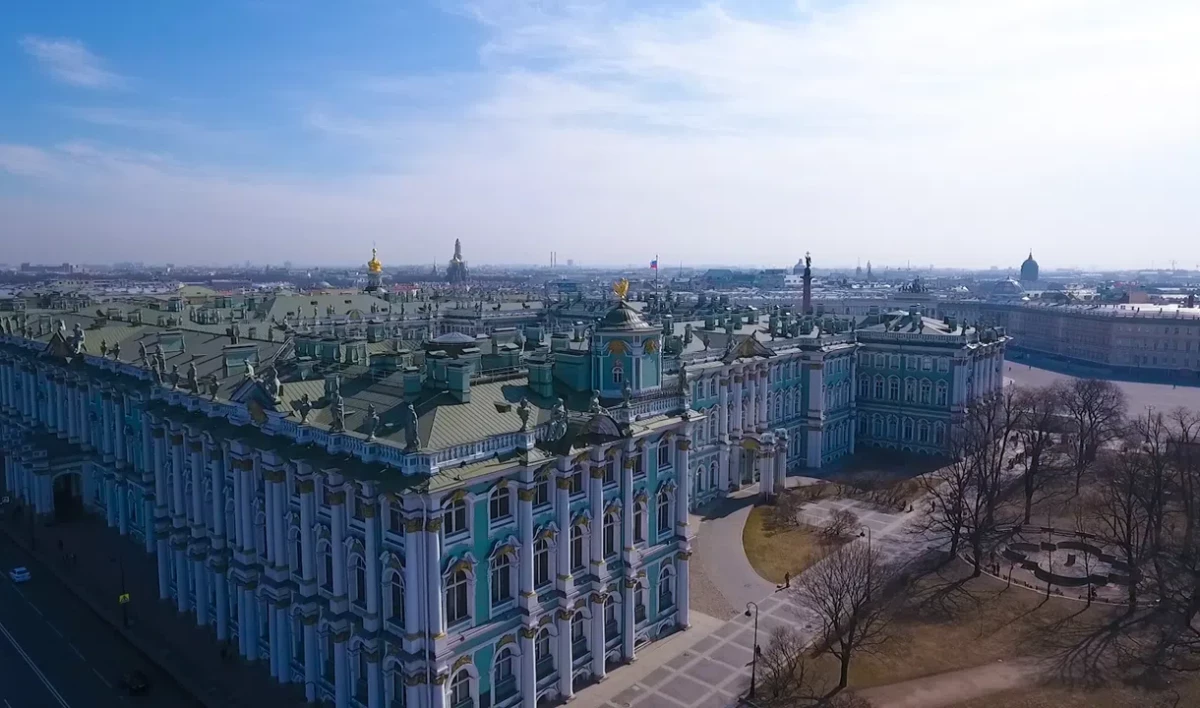 Зимний дворец вошел в тройку самых популярных дворцов мира - tvspb.ru