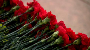 Владимир Путин возложил цветы к памятнику «Рубежный камень»