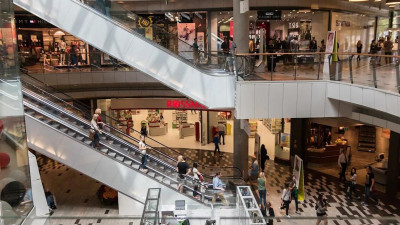 Посещаемость торговых центров Петербурга за неделю выросла на 10%