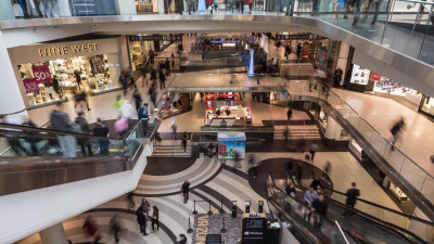 Торговый центр на Пулковском шоссе выставили на продажу