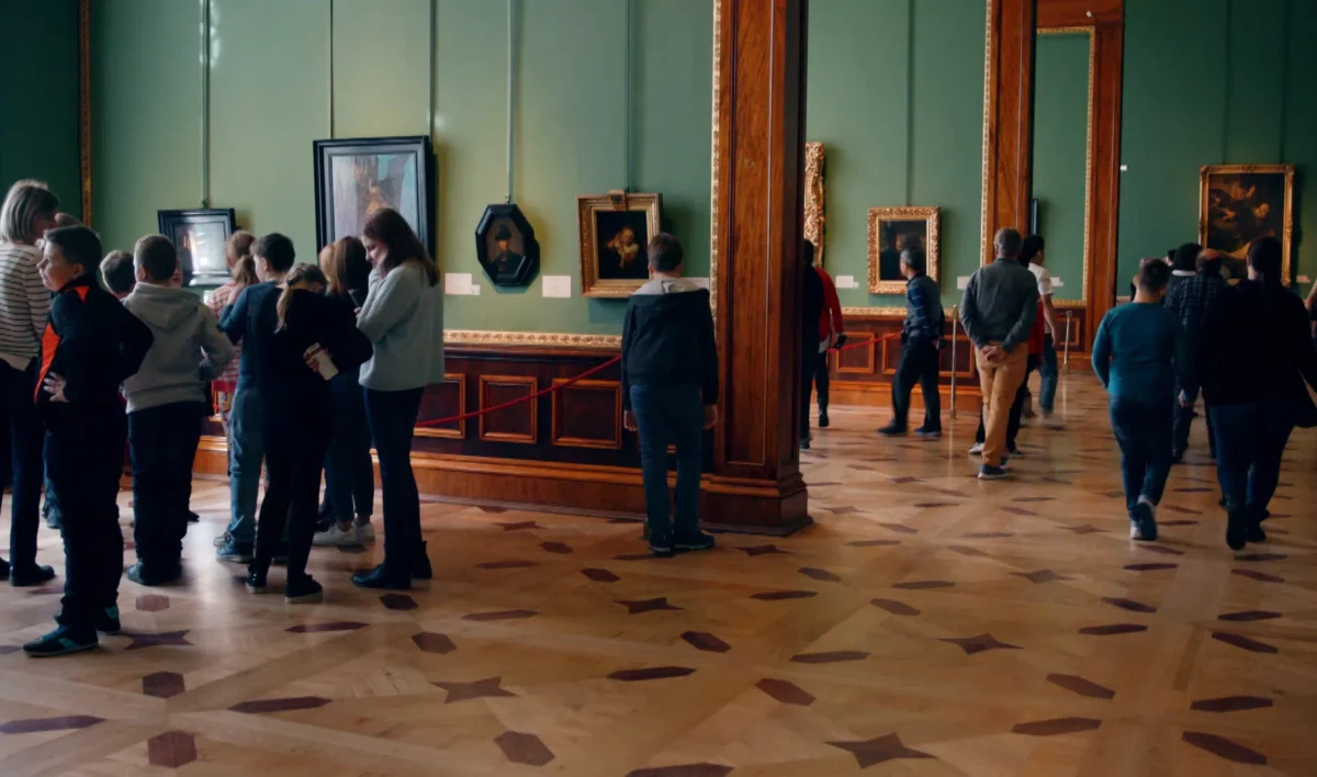 В сентябре петербургским экскурсоводам предстоит пройти аттестацию - tvspb.ru