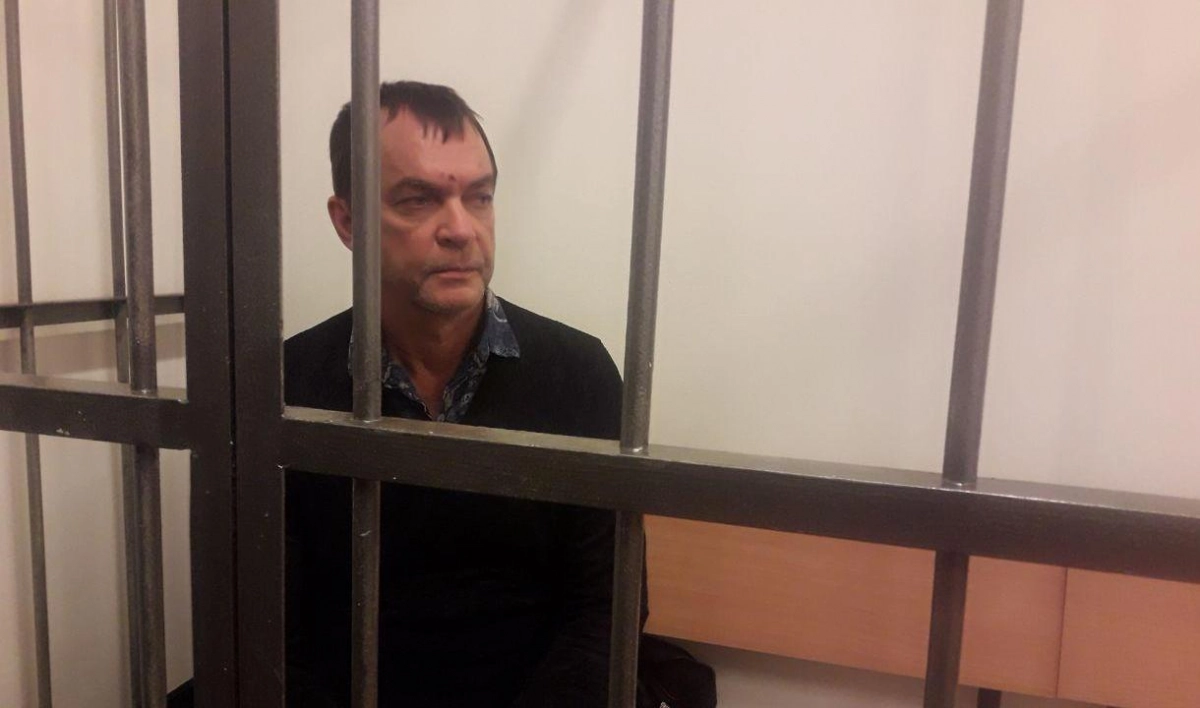 Суд арестовал Александра Тютина, подозреваемого в резонансном убийстве 2005 года - tvspb.ru
