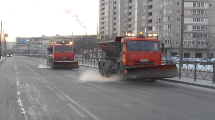 Первый снег в Петербурге будут убирать 500 машин - tvspb.ru