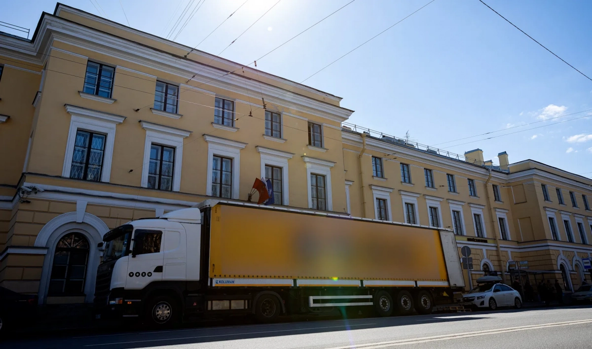 Еще 8 тонн гуманитарной помощи отправили из Петербурга жителям Донбасса - tvspb.ru