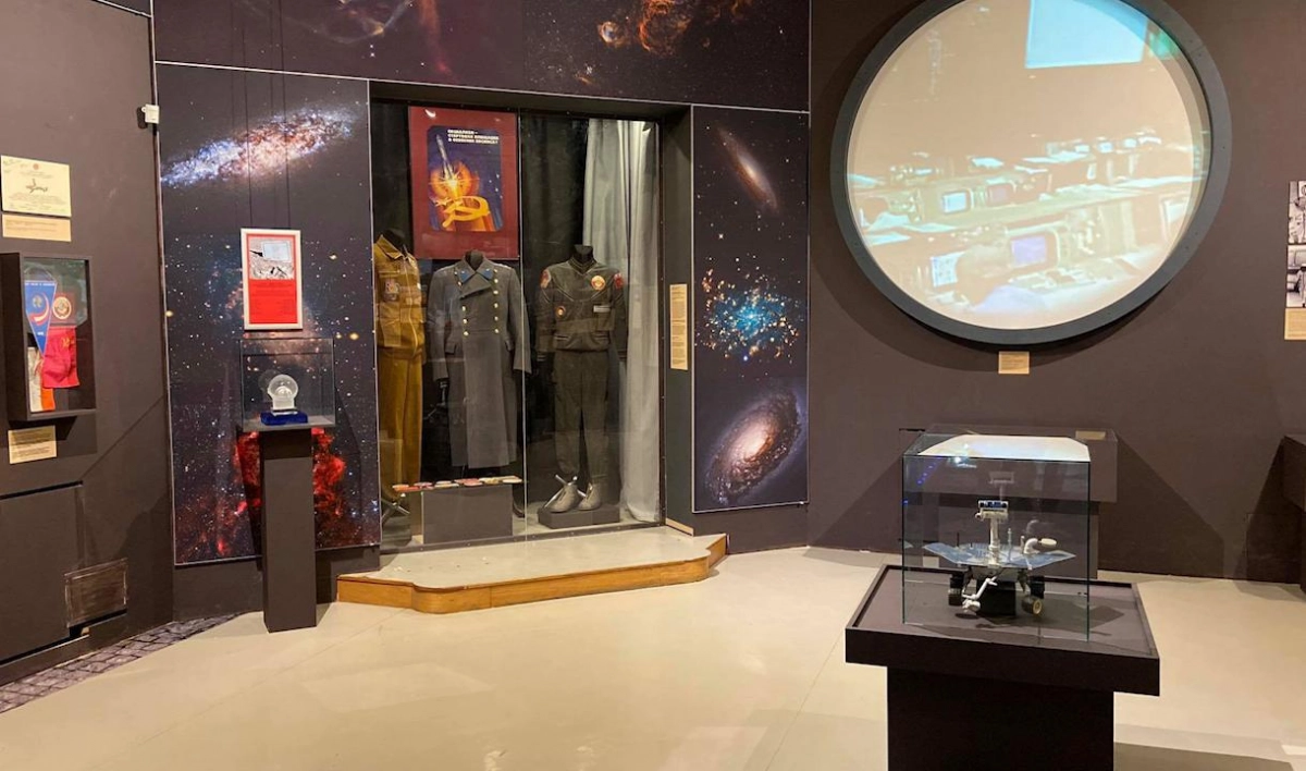 Форму Юрия Гагарина и личные вещи первых космонавтов можно увидеть на выставке в Петербурге - tvspb.ru