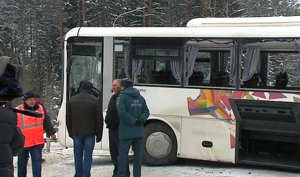 «Пассажиравтотранс» наградит водителя автобуса, спасшего людей при столкновении с поездом в Рощино - tvspb.ru