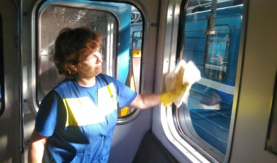О вагонах начистоту: как часто в метро моют составы - tvspb.ru