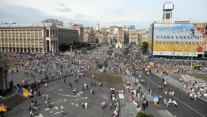 В Киеве митингующие вновь собрались у здания Верховной рады - tvspb.ru