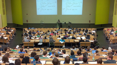 Ректоры вузов Петербурга прокомментировали инициативу о допуске на занятия только привившихся студентов