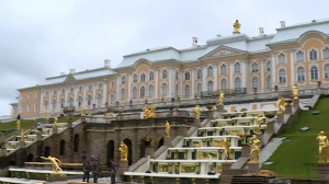 Весенний праздник фонтанов в Петергофе