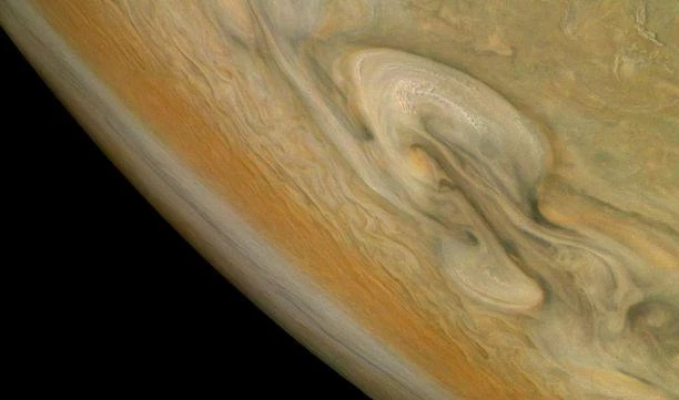 NASA показало бурю на севере Юпитера - tvspb.ru