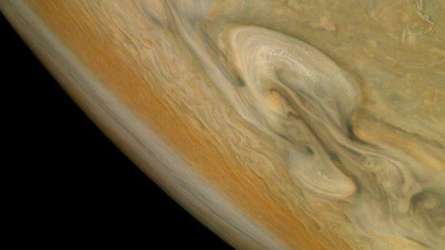 NASA показало бурю на севере Юпитера