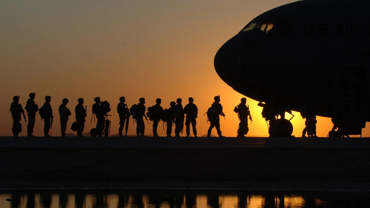 США закрыли авиабазу в Великобритании по соображениям безопасности - tvspb.ru