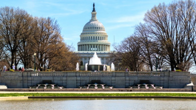 Депутаты предложили отказаться от поездки в США из-за снятых флагов