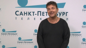 Начать день с иголок, быть хозяином своих эмоций и прогуляться по Летнему саду — петербургское утро Сергея Рогожина