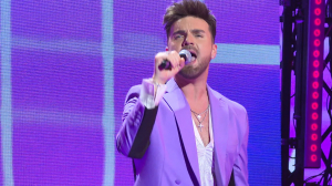 Об очаровании Петербурга и как сделать так, чтобы жизнь была всегда под правильный саундтрек. Певец и композитор Александр Панайотов