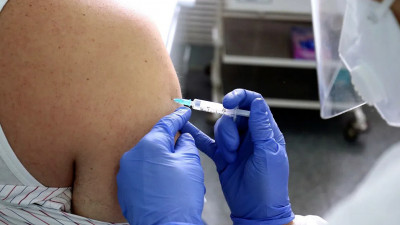 В Петербурге ввели обязательную вакцинацию для ряда граждан