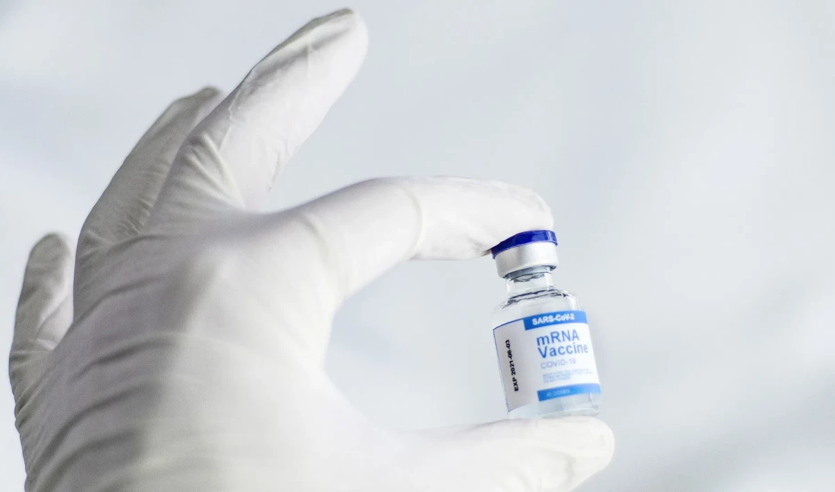 Жителям Ленобласти напомнили о важности вакцинации от COVID - tvspb.ru