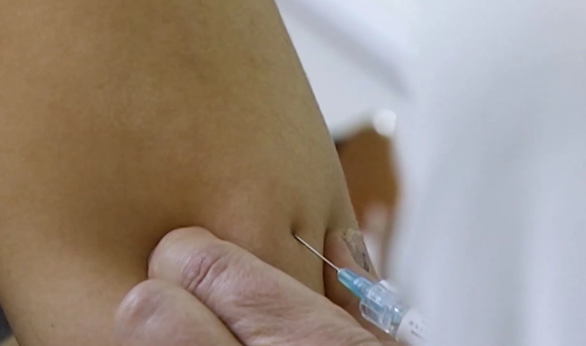 Вакцинация может облегчить течение постковидного синдрома - tvspb.ru