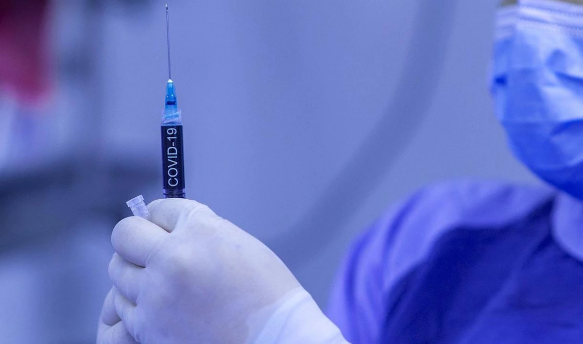 Более 7,5 тысяч жителей Ленобласти ввели два компонента вакцины от COVID - tvspb.ru