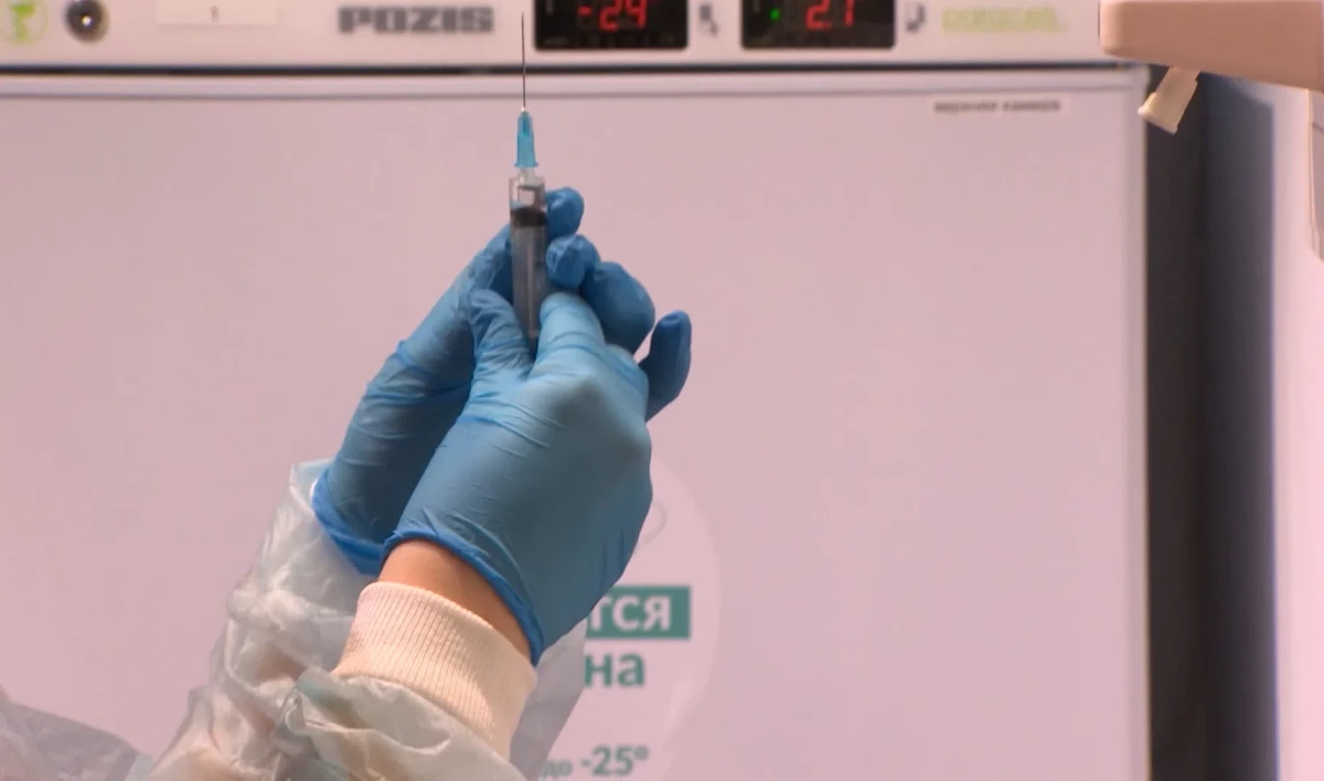 Врач рассказал, что нельзя есть и пить до и после вакцинации - tvspb.ru