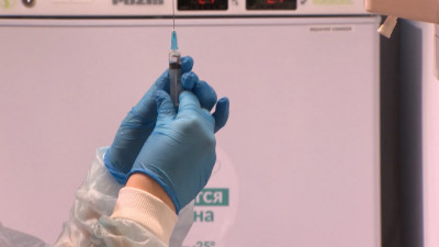 Власти Петербурга снимут ограничения по COVID после вакцинации 80% населения