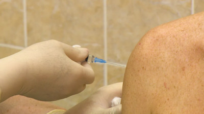 1 490 жителей Петербурга прошли полный цикл вакцинации от COVID за сутки