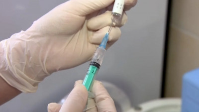 Правительство РФ попросили объявить обязательную вакцинацию от COVID-19 всех взрослых россиян