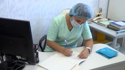 «Прививка от COVID-19 нужна и переболевшим». Иммунолог ответила на популярные вопросы о вакцинации