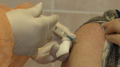 В Петербурге прививку от коронавируса сделали более 858 тысяч человек