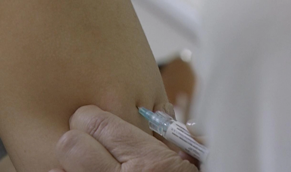 Смольный поручил районам организовать вакцинацию от COVID-19 горожан старше 60 лет - tvspb.ru