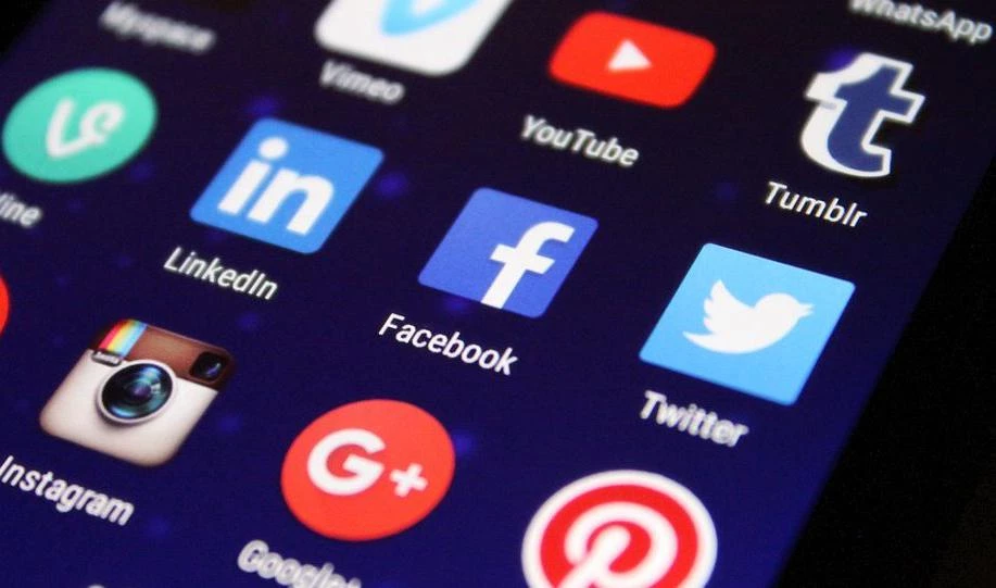 Удаление аккаунтов в соцсетях делает людей счастливее - tvspb.ru