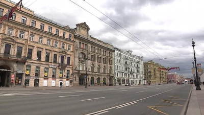 В Петербурге выставляют на торги два этажа в доме на Невском, 62